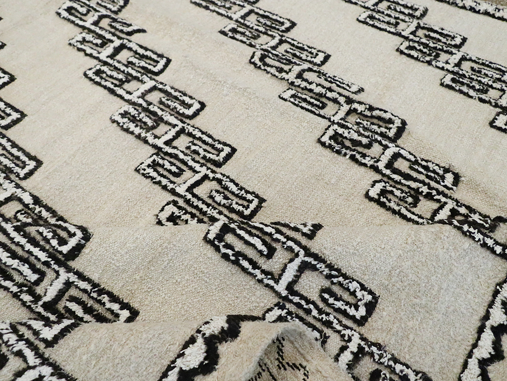 Contemporary Turkish Room Size Carpet, No.30186 - Staging