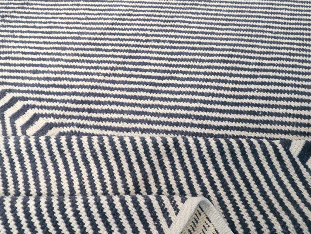 Modern Turkish Room Size Carpet, No.30216 - Staging