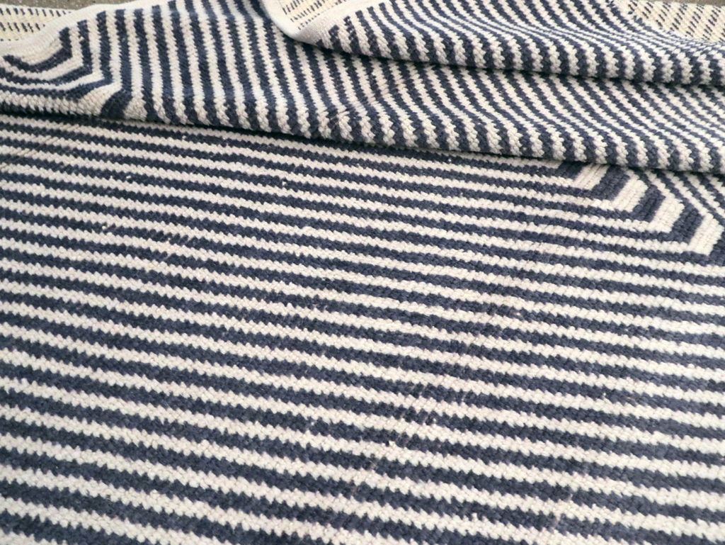 Modern Turkish Room Size Carpet, No.30216 - Staging