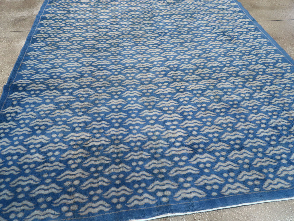 Vintage Turkish Anatolian Small Room Size Carpet, No.30221 - Staging