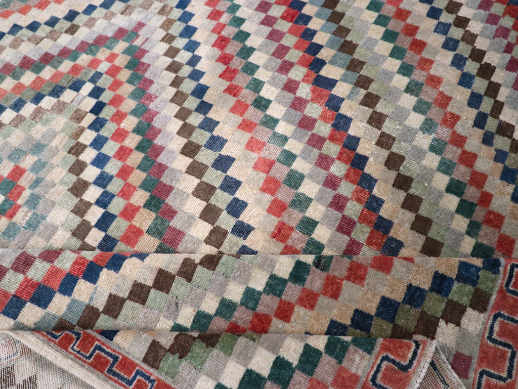 Vintage Anatolian Deco Carpet, No.30231 - Staging