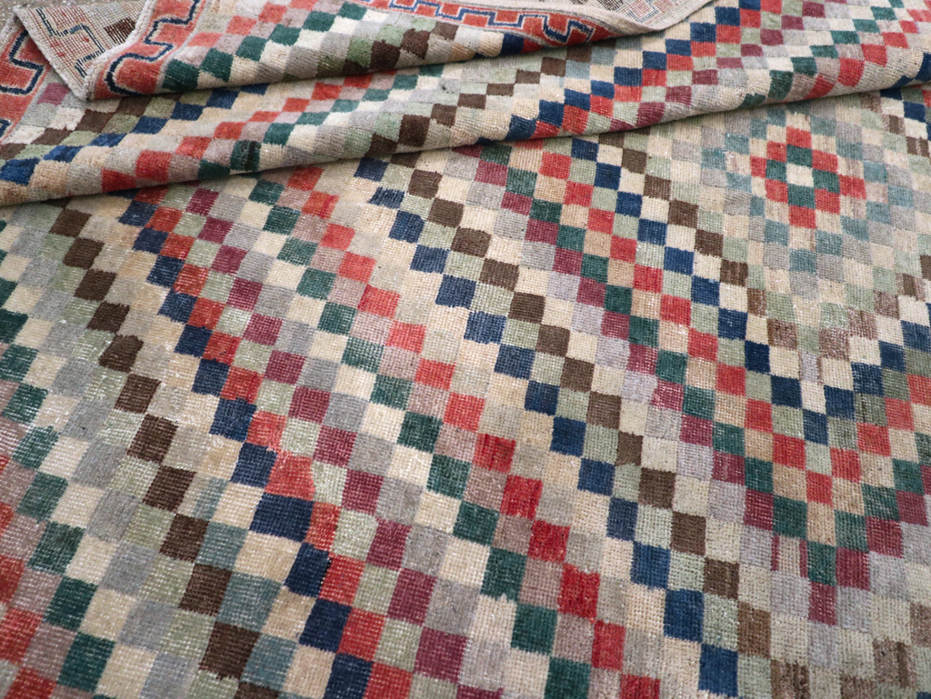 Vintage Anatolian Deco Carpet, No.30231 - Staging