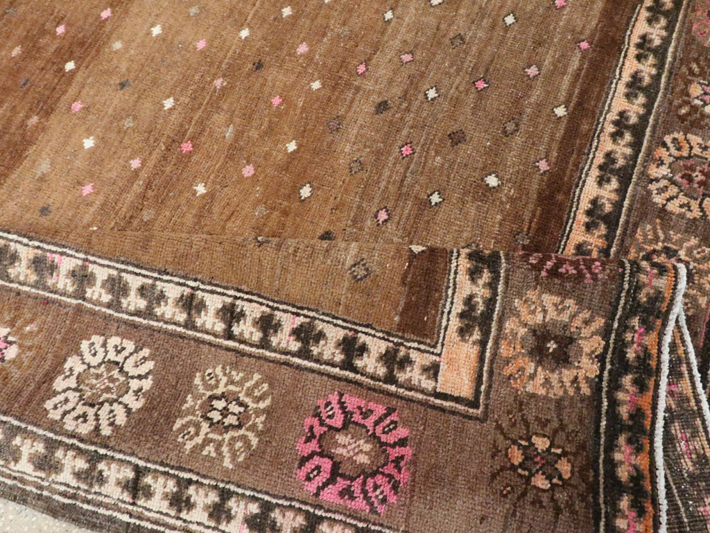 Vintage Anatolian Carpet, No.30238 - Staging