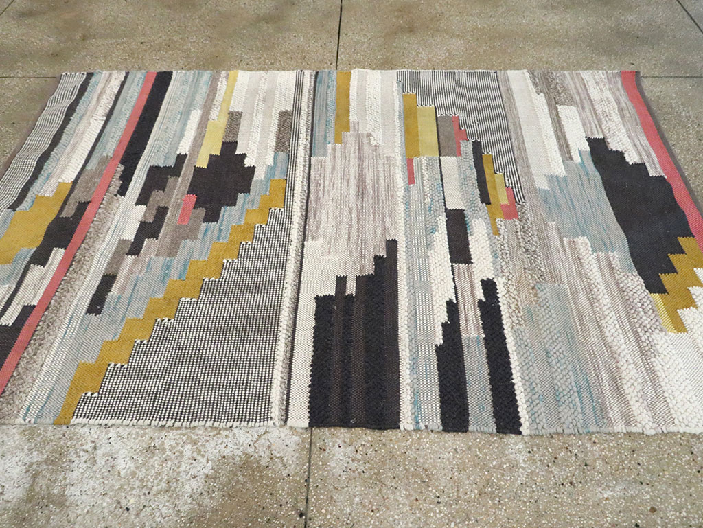 Contemporary Flatweave Kilim, No.30245 - Staging