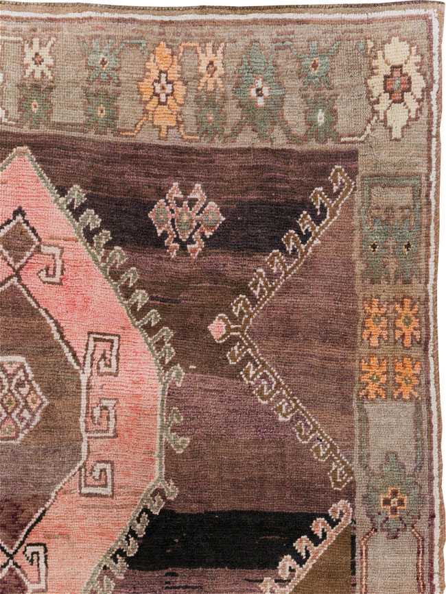 Vintage Anatolian Carpet, No.30257 - Staging