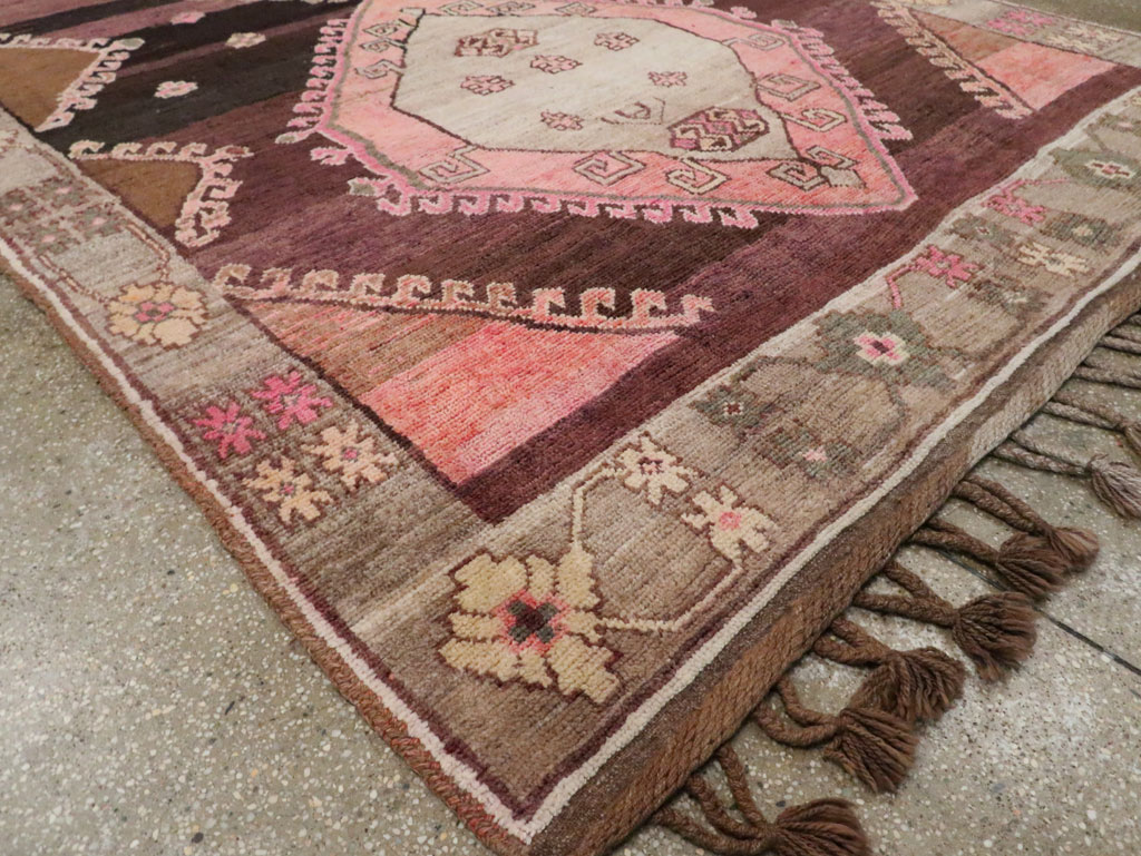 Vintage Anatolian Carpet, No.30257 - Staging