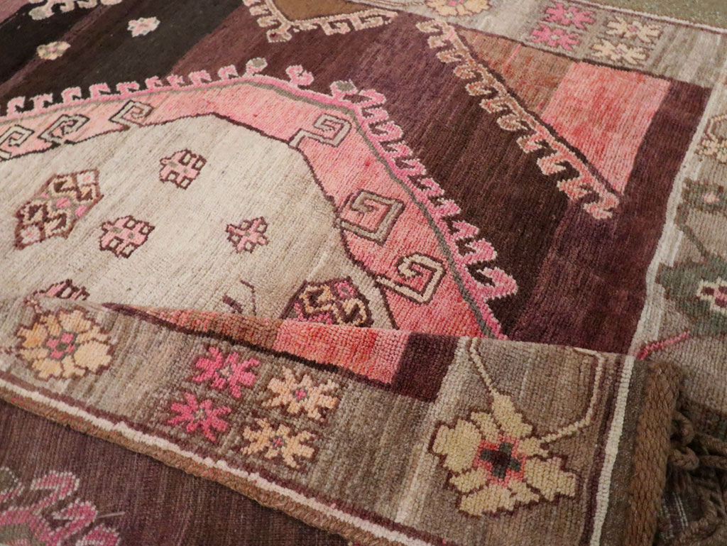 Vintage Anatolian Carpet, No.30257 - Staging