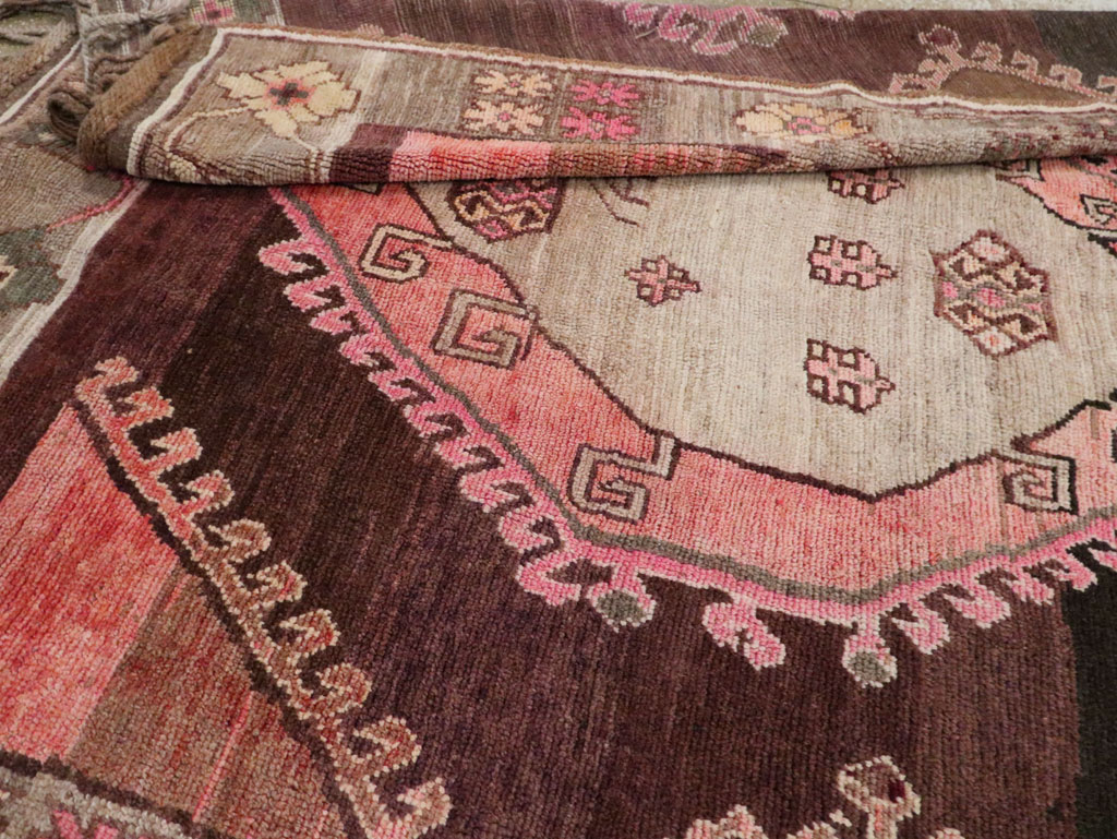 Vintage Anatolian Carpet, No.30257 - Staging