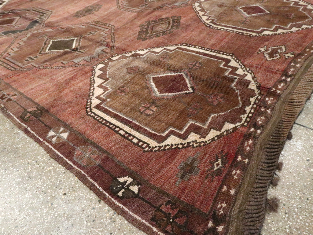 Vintage Anatolian Carpet, No.30263 - Staging