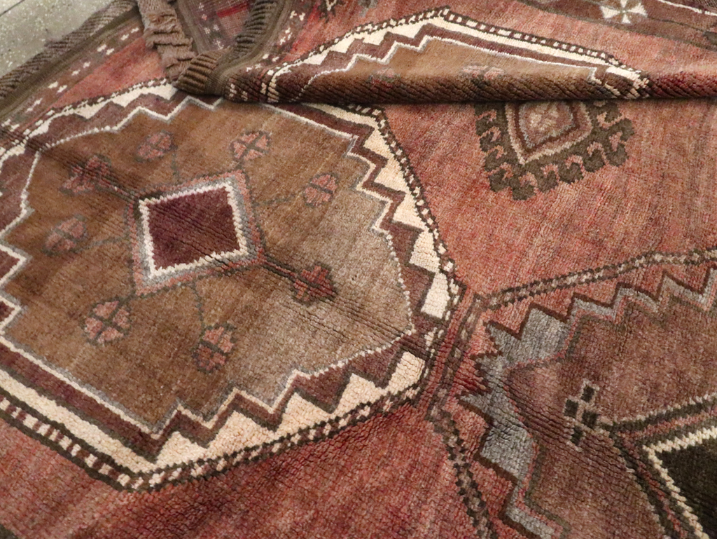 Vintage Anatolian Carpet, No.30263 - Staging
