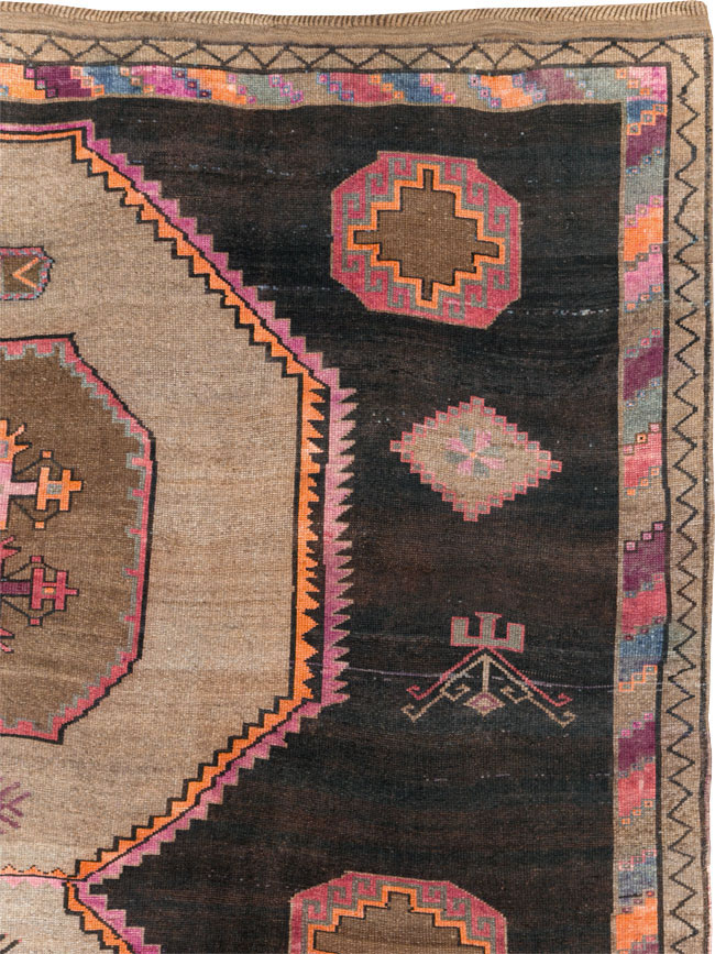 Vintage Turkish Anatolian Carpet, No.30264 - Staging