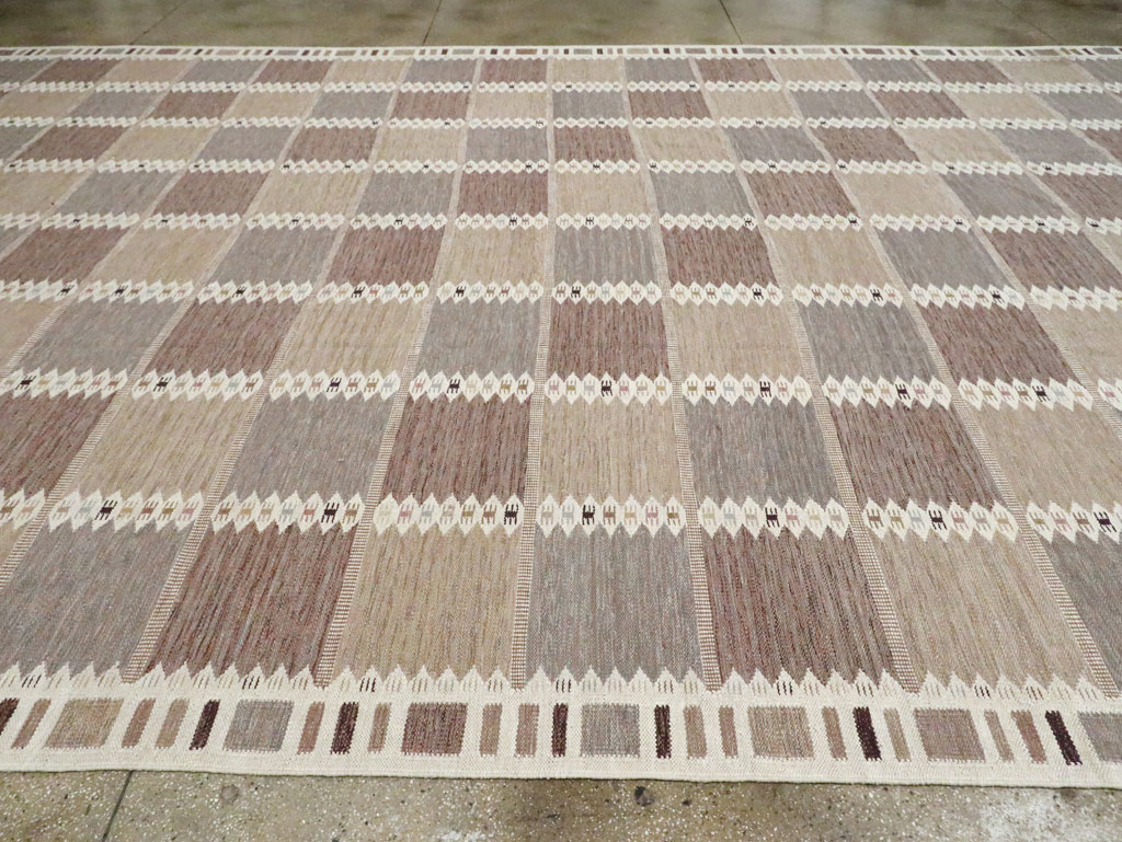 Modern Turkish Flatweave Kilim Oversize Carpet , No.30277 - Staging