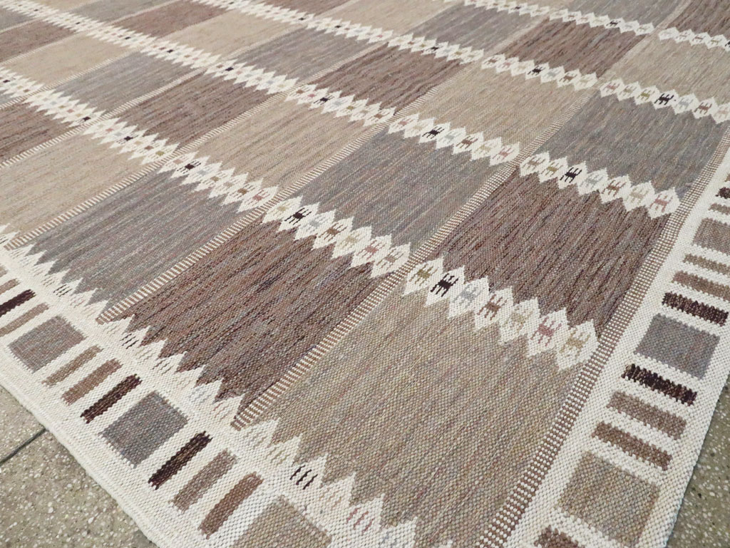 Modern Turkish Flatweave Kilim Oversize Carpet , No.30277 - Staging