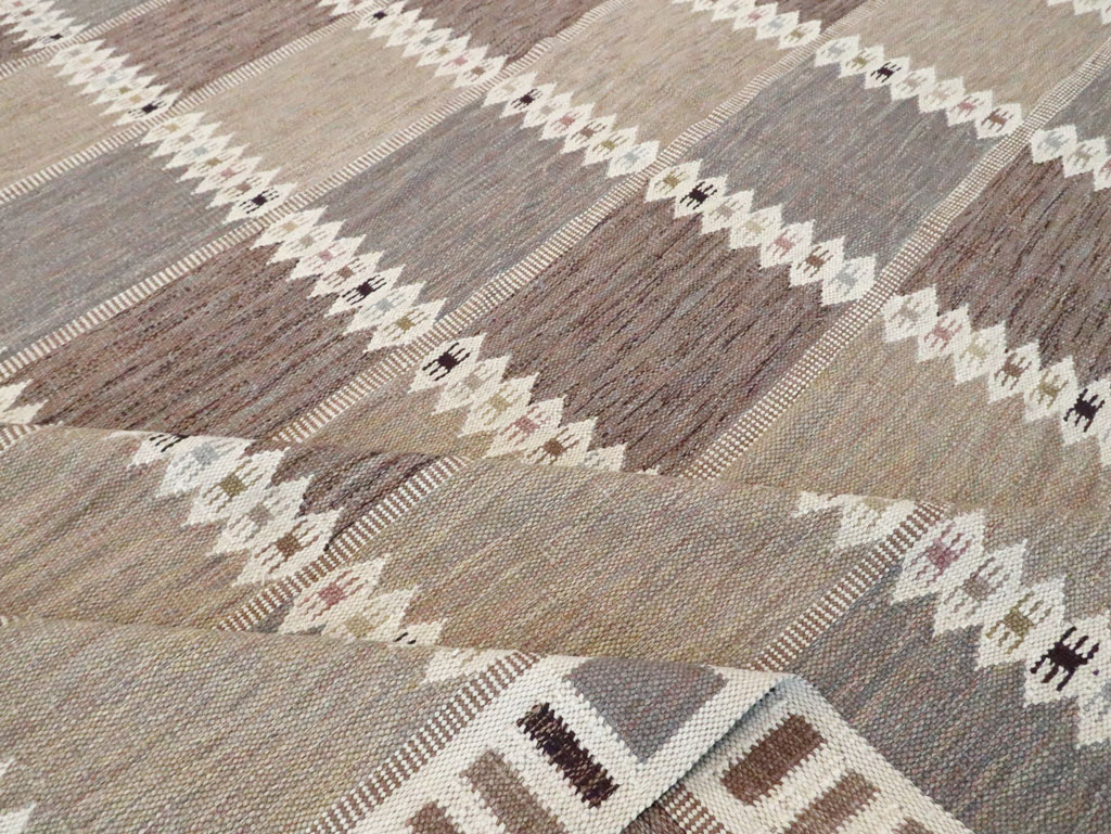 Modern Turkish Flatweave Kilim Oversize Carpet , No.30277 - Staging