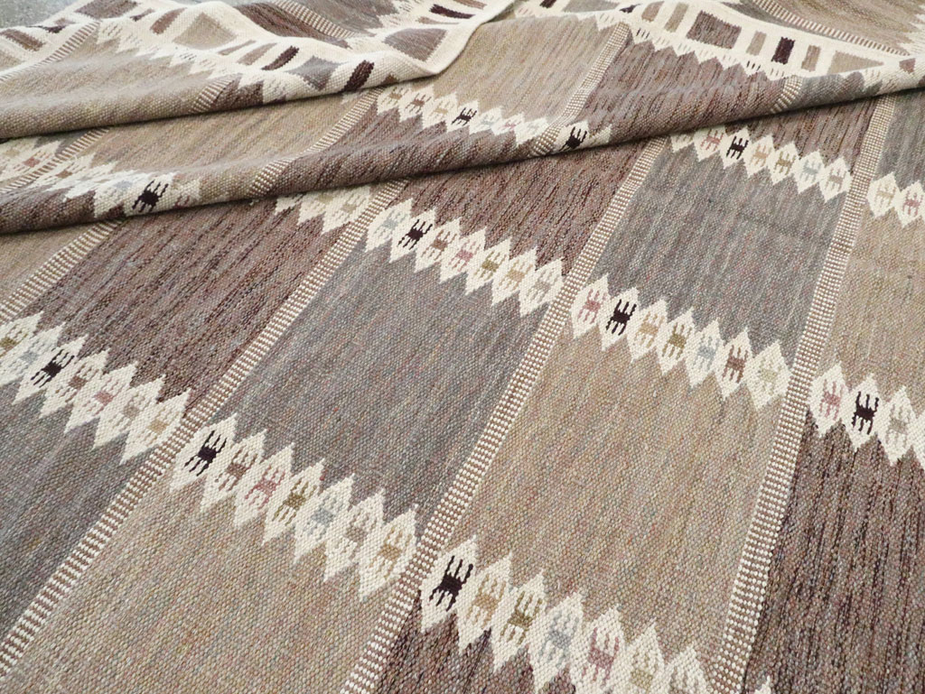 Modern Turkish Flatweave Kilim Oversize Carpet , No.30277 - Staging