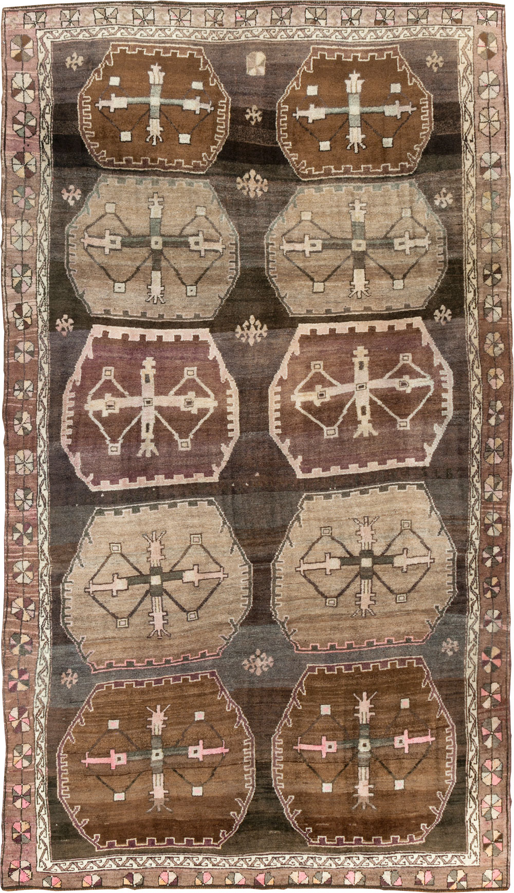 Vintage Turkish Anatolian Room Size Carpet, No.30278 - Staging