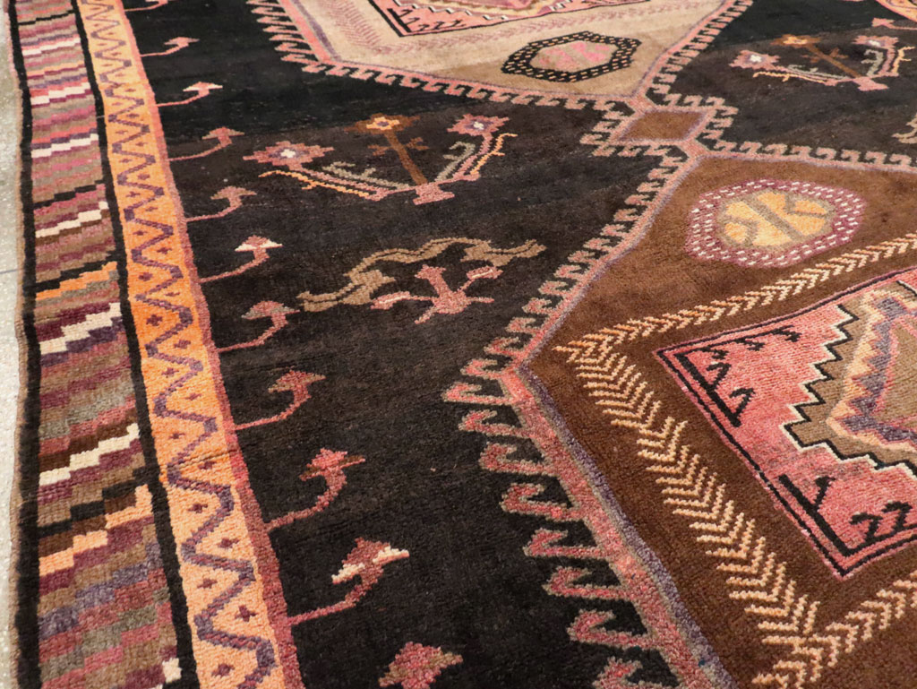 Vintage Turkish Anatolian Room Size Carpet, No.30280 - Staging