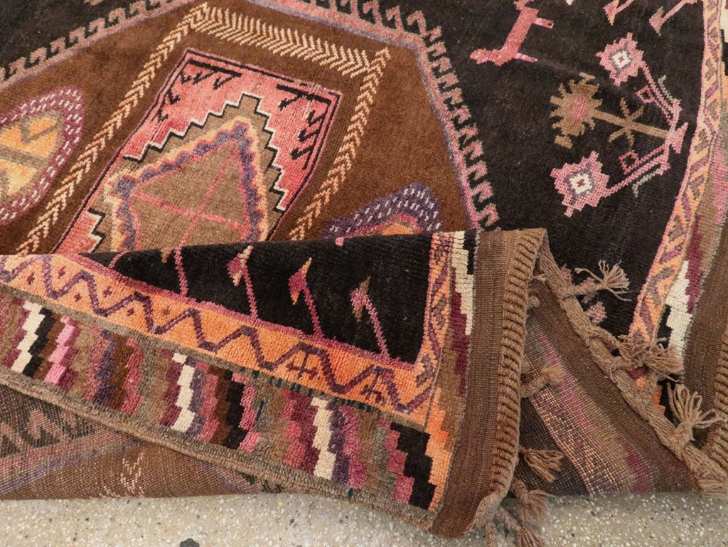 Vintage Turkish Anatolian Room Size Carpet, No.30280 - Staging