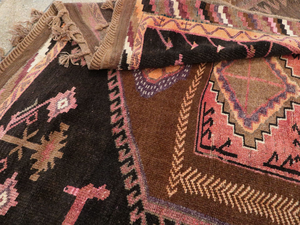Vintage Turkish Anatolian Room Size Carpet, No.30280 - Staging