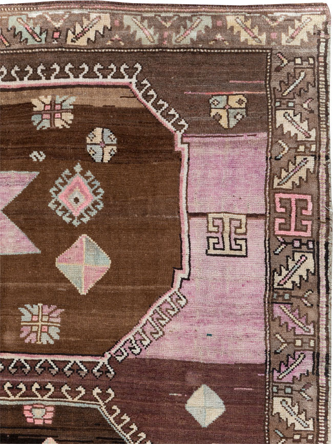 Vintage Turkish Anatolian Room Size Carpet, No.30281 - Staging