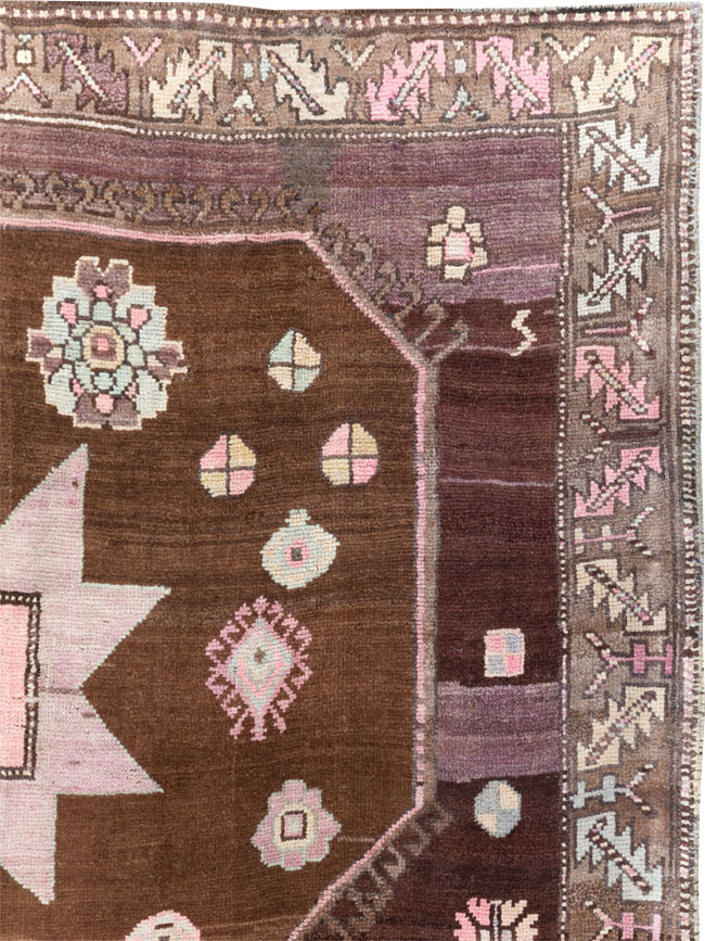 Vintage Turkish Anatolian Room Size Carpet, No.30281 - Staging