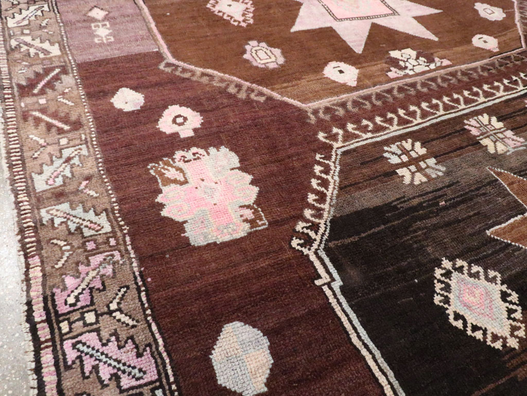 Vintage Turkish Anatolian Room Size Carpet, No.30281 - Staging