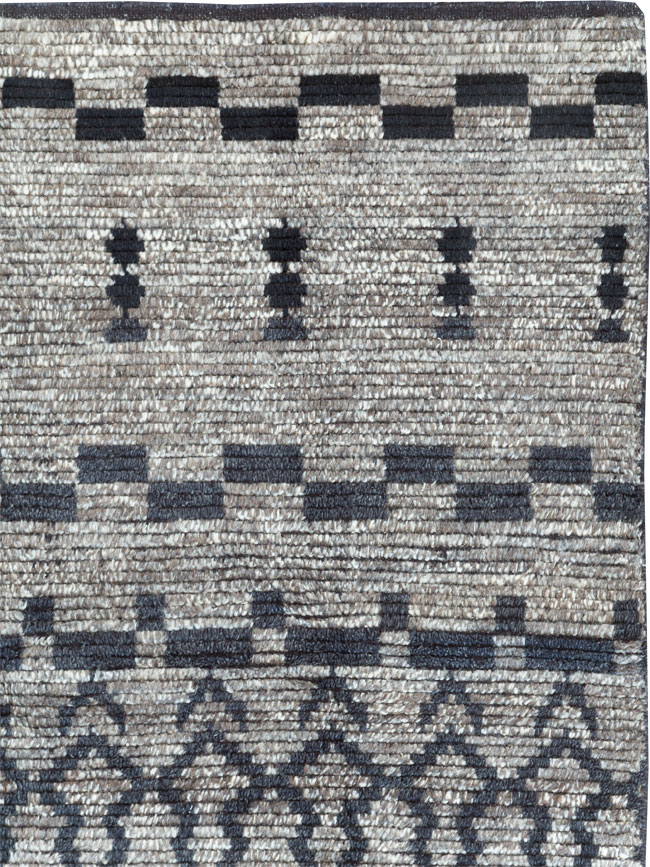 Contemporary Moroccan Inspired Accent Rug, No.30305 - Staging