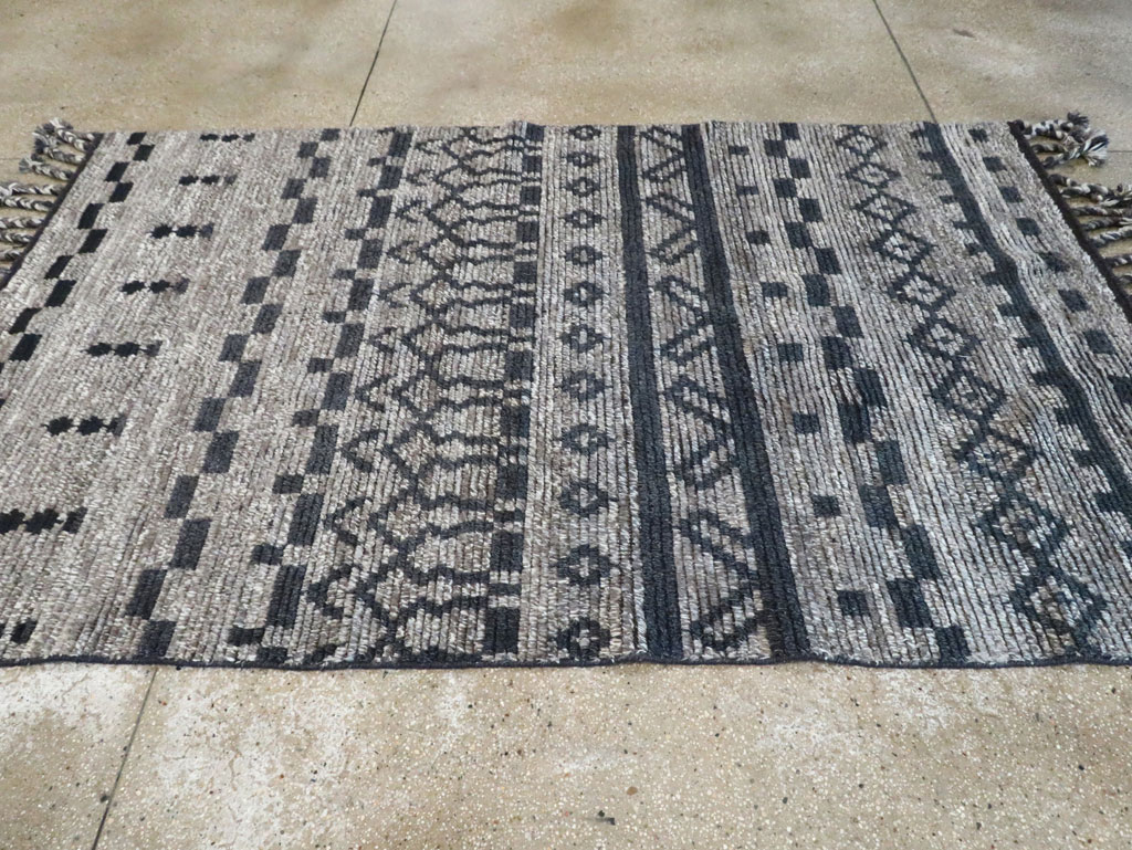 Contemporary Moroccan Inspired Accent Rug, No.30305 - Staging