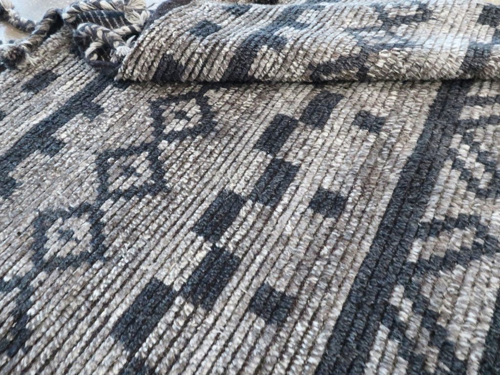 Contemporary Moroccan Inspired Accent Rug, No.30305 - Staging