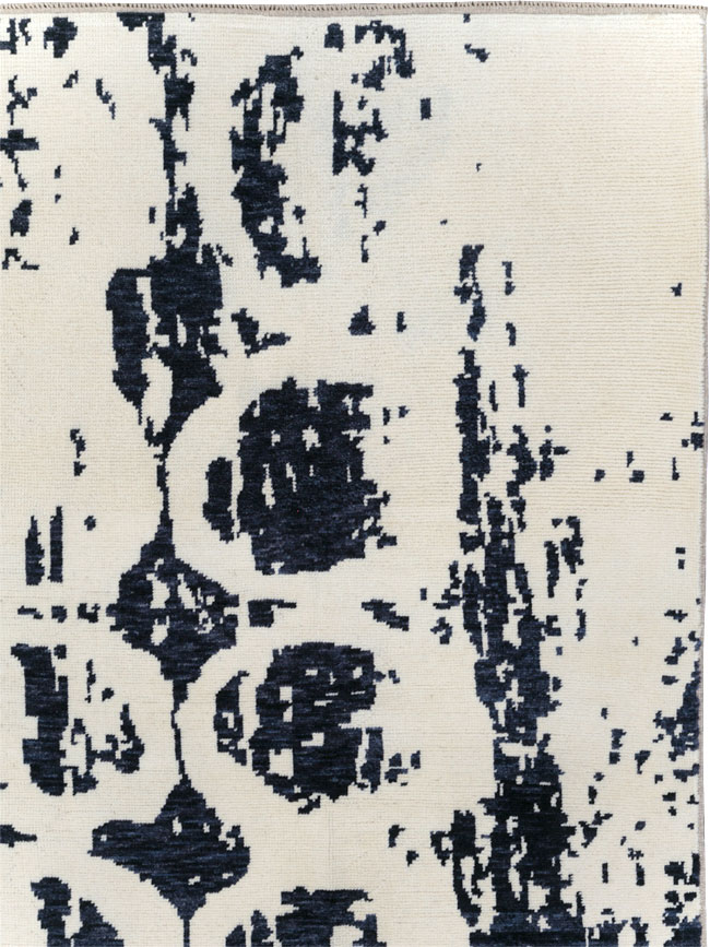 Modern Turkish Carpet, No.30310 - Staging