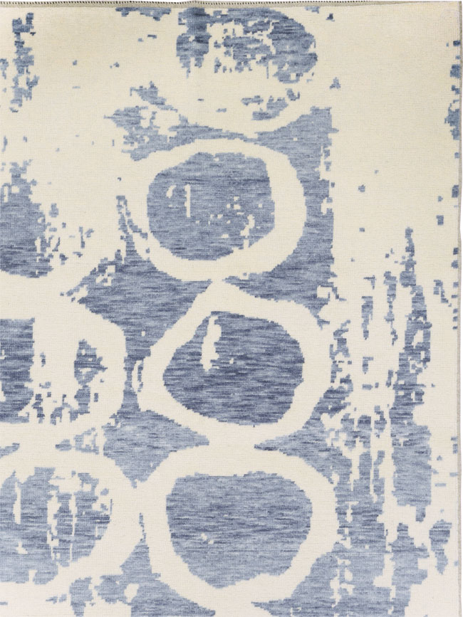 Modern Turkish Room Size Carpet, No.30311 - Staging