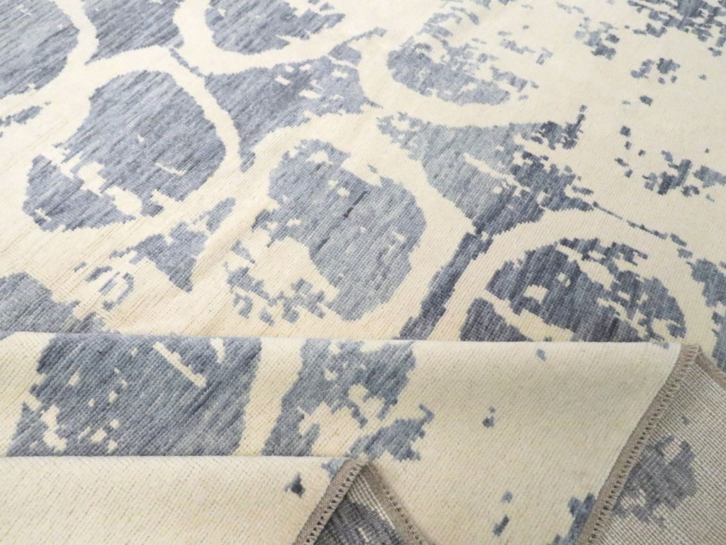 Modern Turkish Room Size Carpet, No.30311 - Staging