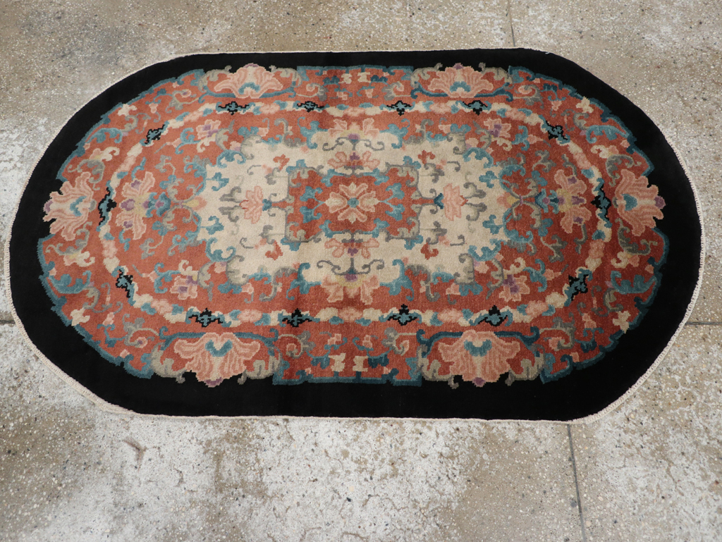 Round Oval Vintage Chinese Art Deco Accent Rug, No.30364 - Staging