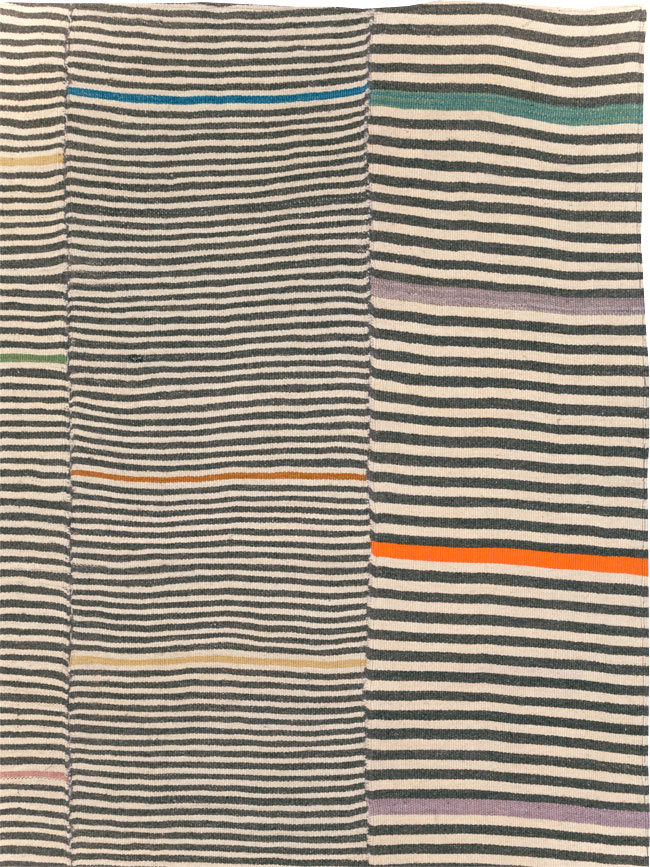 Contemporary Turkish Flatweave Kilim Room Size Carpet, No.30376 - Staging