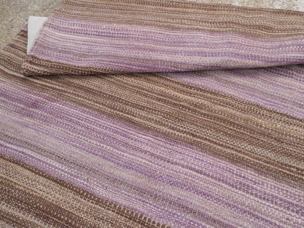 Contemporary Turkish Flatweave Kilim Small Room Size Carpet, No.30382 - Staging