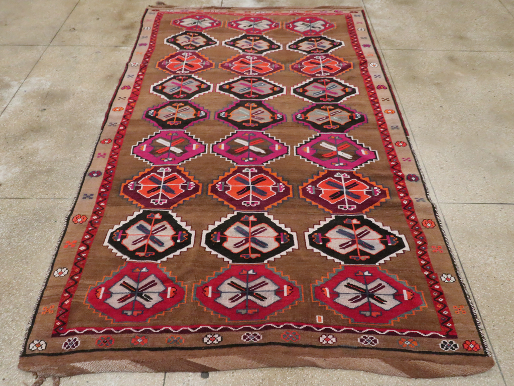 Vintage Turkish Anatolian Small Room Size Carpet, No.30390 - Staging