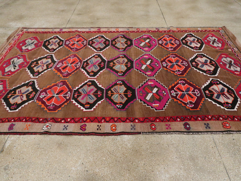 Vintage Turkish Anatolian Small Room Size Carpet, No.30390 - Staging