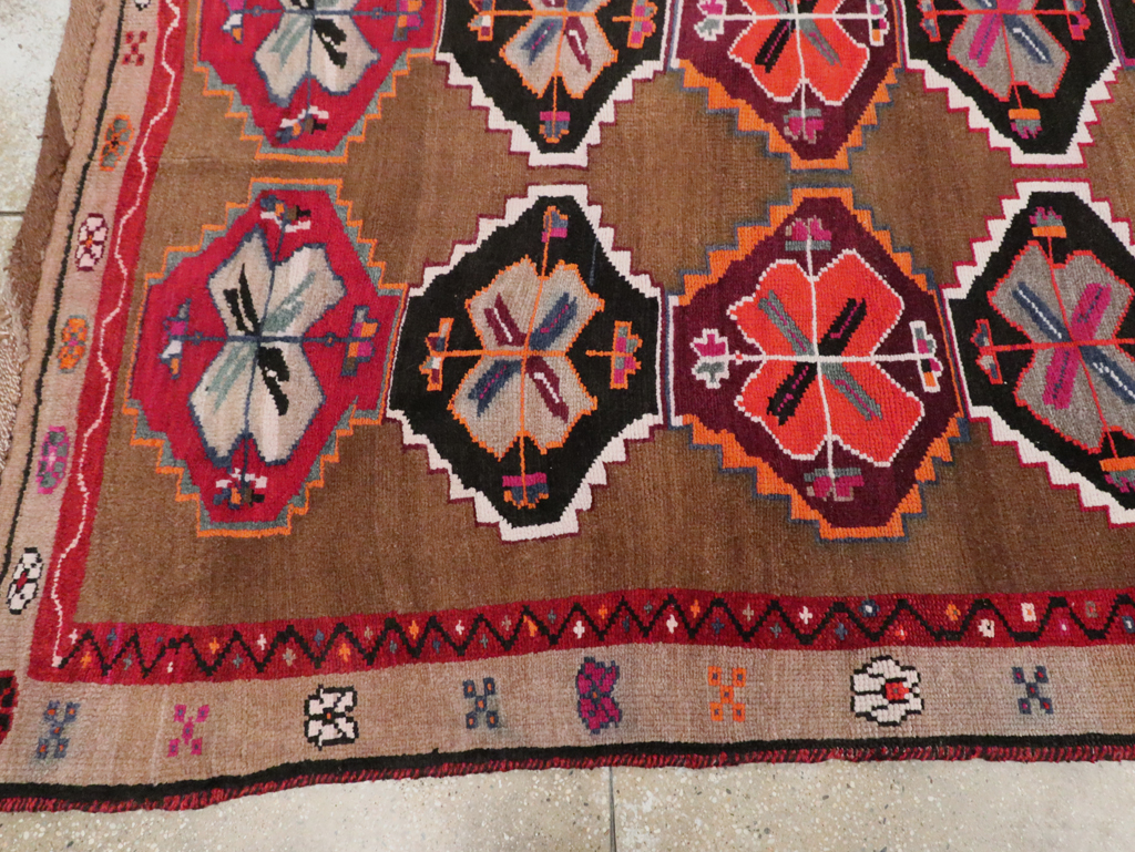 Vintage Turkish Anatolian Small Room Size Carpet, No.30390 - Staging