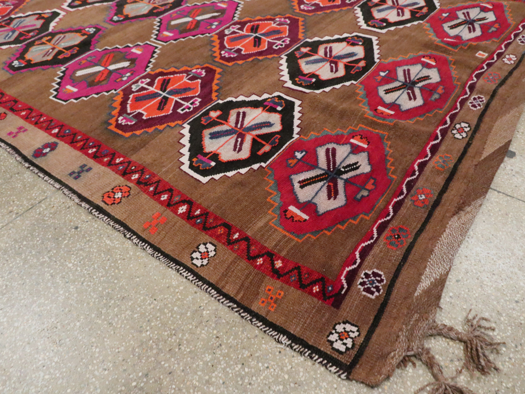 Vintage Turkish Anatolian Small Room Size Carpet, No.30390 - Staging