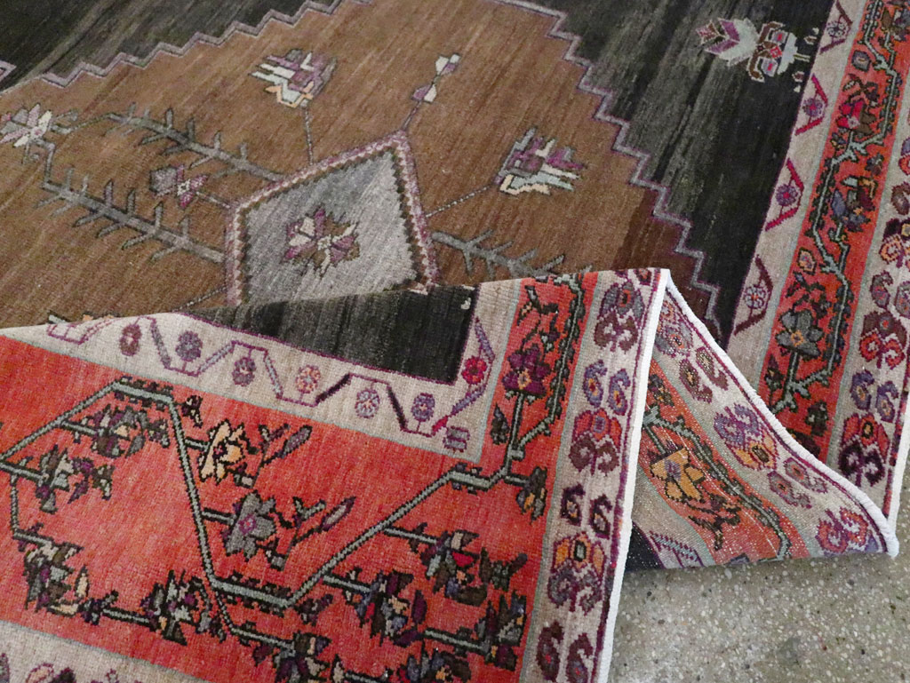 Vintage Anatolian Carpet, No.30392 - Staging