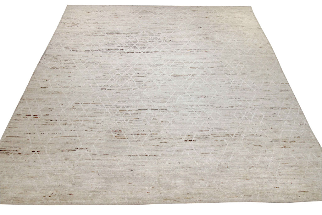 Contemporary Moroccan Room Size Carpet, No.30397 - Staging
