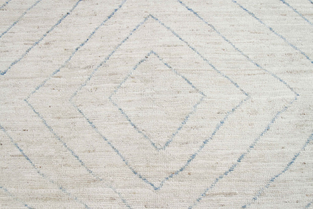 Contemporary Moroccan Room Size Carpet, No.30398 - Staging