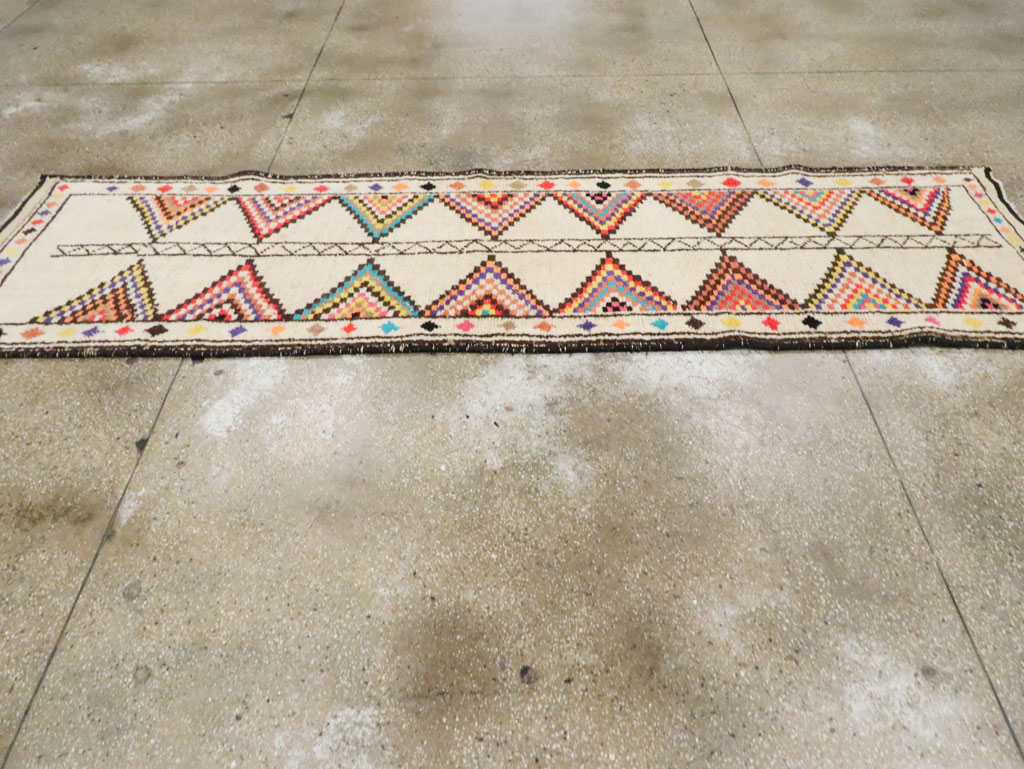 Vintage Anatolian Runner, No.30410 - Staging