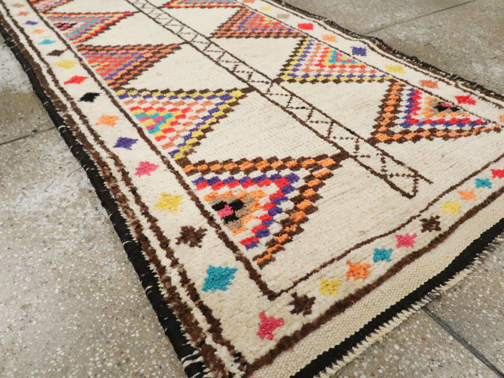 Vintage Anatolian Runner, No.30410 - Staging