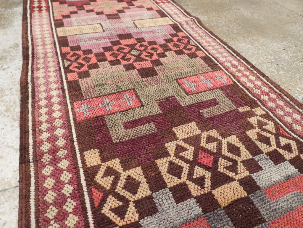 Vintage Anatolian Runner, No.30425 - Staging