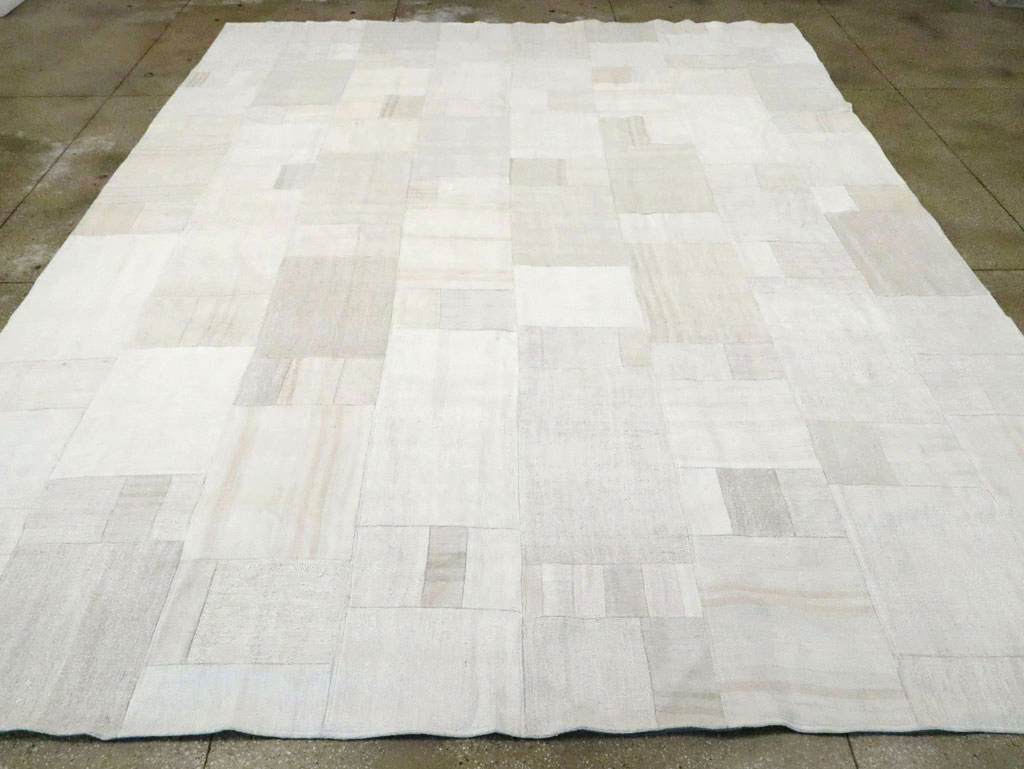 Contemporary Turkish  Room Size  Flatweave Kilim, No.30428 - Staging
