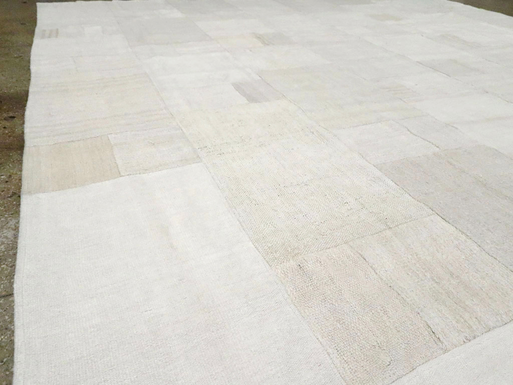 Contemporary Turkish  Room Size  Flatweave Kilim, No.30428 - Staging