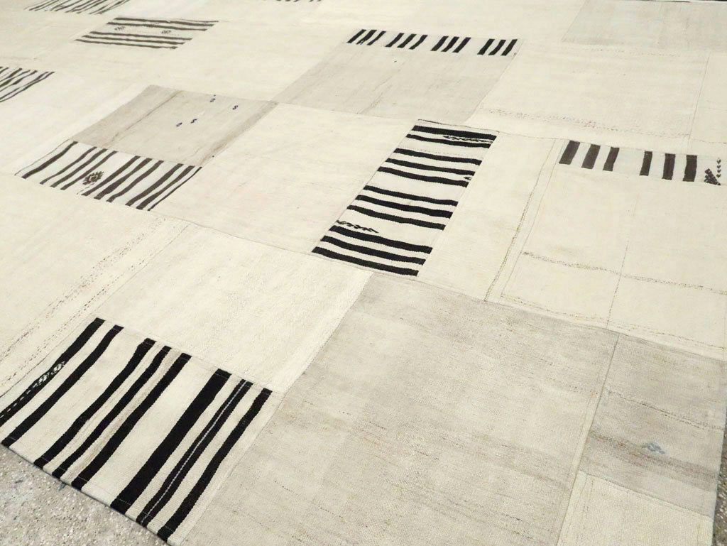 Contemporary Turkish Flatweave Kilim, No.30434 - Staging