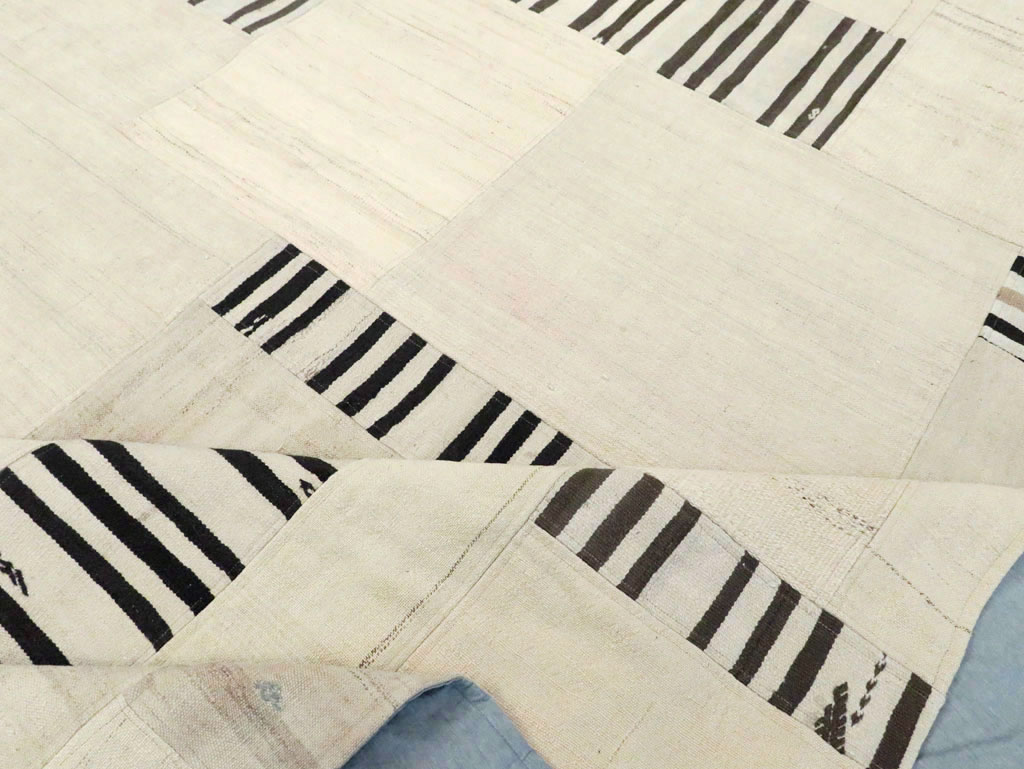 Contemporary Turkish Flatweave Kilim, No.30434 - Staging
