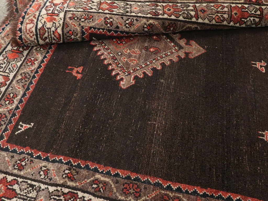 Antique Persian Hamadan Accent Rug, No.30439 - Staging